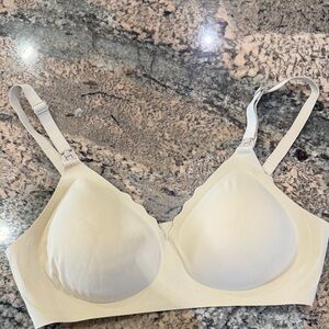 Seamless Cream Bra